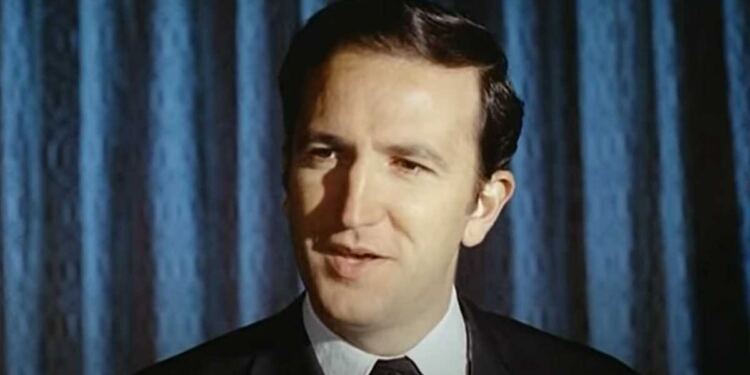 Σάκης Παπανικολάου: Πέθανε ο αγαπημένος τραγουδιστής και συνθέτης