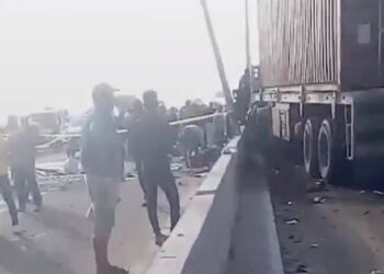 Πολύνεκρο τροχαίο με 14 νεκροί από σύγκρουση λεωφορείων