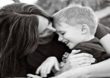 Τον υιοθέτησε όταν ήταν μωρό. 27 χρόνια μετά