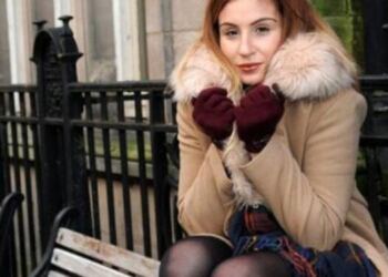 Άστεγος έδωσε τα τελευταία λιγοστά χρήματα του σε φοιτήτρια για να γυρίσει σπίτι της. Κι εκείνη βρήκε έναν υπέροχο τρόπο να τον βοηθήσει…