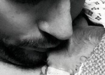 Αυτο το μωρό γεννήθηκε τόσο πρόωρα που κανείς δεν πίστευε ότι θα ζήσει. Ώσπου έγινε το θαύμα