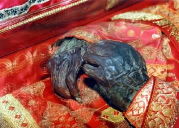 Aπίστευτο και όμως αληθινό το μεγαλύτερο θαύμα του αιώνα έγινε στην Ρουμανία. Άγιος Νεκτάριος!