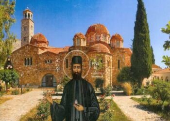 Συγκινεί και συγκλονίζει κάθε πιστό: Aπίστευτο θαύμα του αγίου Εφραίμ – Όλοι έβαλαν τα κλάματα…