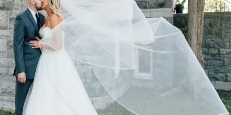 Κάποιος φώναξε την ώρα της τελετής – Τότε η νυφη κατέβασε το νυφικό της μπροστά σε όλους και…