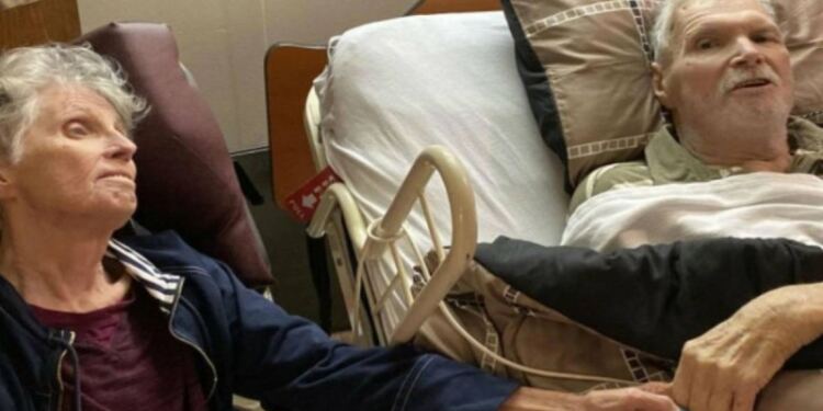 83χρονη γιαγιά κρατά το χέρι του ετοιμοθάνατου άντρα της – Κάνεις δεν περίμενε πως λίγες ημέρες μετά…