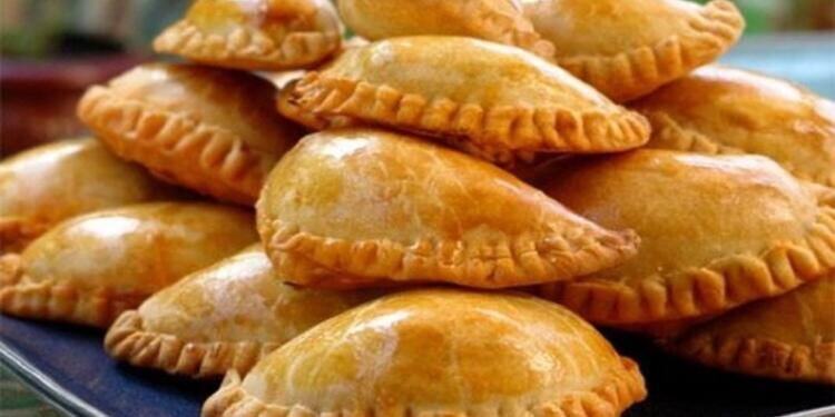 Τυροπιτάκια κουρού της γιαγιάς: Η καλύτερη συνταγή που έχετε δοκιμάσει