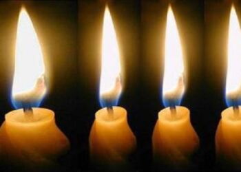 Tέσσερα κεριά έλιωναν αργά αργά