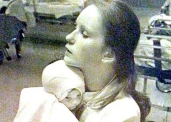 Το 1977 έσωσε ένα Μωρό από τις Φλόγες. 38 Χρόνια αργότερα Βλέπει μια Φωτογραφία στο Facebook