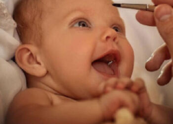 Αυτό το μωρό μου το έδωσε Η Παναγία – Ο Ταξιάρχης – Ο Άγιος Εφραίμ Το μεγάλο Θαύμα