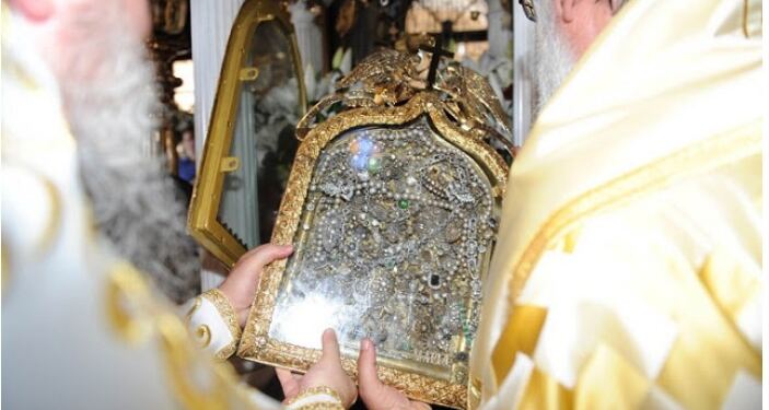 Όταν προσκυνάτε μια εικόνα ενός Αγίου (Αφιερώστε 1 λεπτό και διαβάστε το)