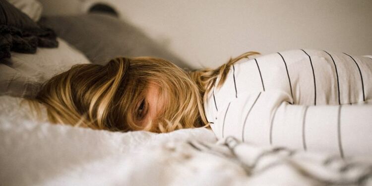 Γιατί όταν κοιμάστε δεν πρέπει να ξαπλώνετε από την δεξιά πλευρά