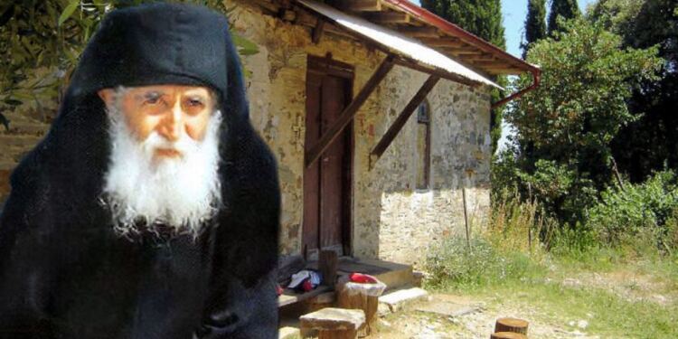 ΑΓΙΟΣ ΠΑΪΣΙΟΣ: ΟΙ 2 ΠΡΟΣΕΥΧΕΣ ΠΟΥ ΟΤΑΝ ΤΙΣ ΨΕΛΝΕΙΣ Η ΠΑΝΑΓΙΑ ΘΑ ΣΕ ΒΟΗΘΑ