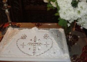 Φρίκη – Μνημόσυνο στην Ναυπακτία έγινε κηδεία με 17 νεκρούς. Τα κόλλυβα είχαν παραθείο αντί για ζάχαρη