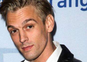 Νεκρός στα 34 του ο τραγουδιστής Άαρον Κάρτερ