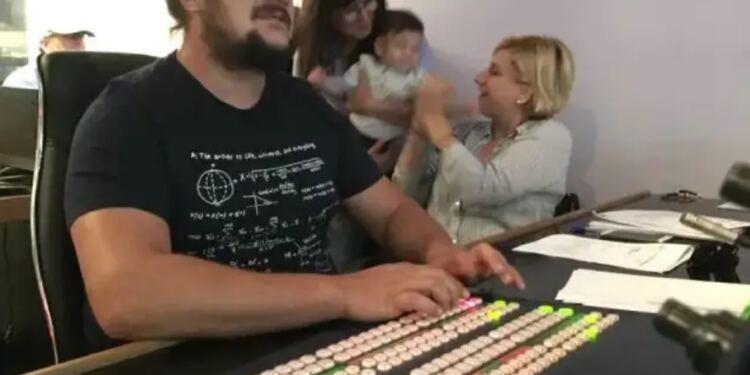 Θρήνος για τον Σκηνοθέτη Γιάννη Γαλανούλη: «Έφυγε» έξι μέρες μετά τη γέννηση του γιου του στον σταθμό του λεωφορείου