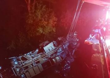 Λεωφορείο συγκρούστηκε με θωρακισμένο όχημα χρηματαποστολής – 20 νεκροί