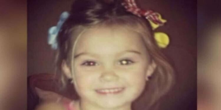 Αυτή η μητέρα δημοσίευσε μια φωτογραφίας της κόρης της – Δεν παρατήρησε όμως ότι κάτι πήγαινε λάθος