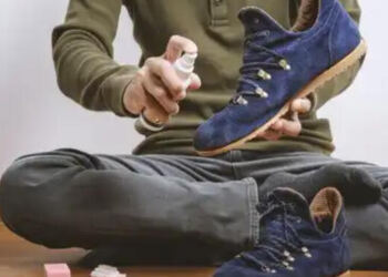 8 εύκολα κόλπα για να φύγει η μυρωδιά των παπουτσιών!