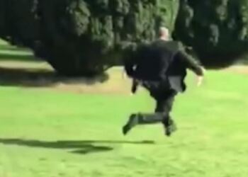 Όλα ήταν έτοιμα μέχρι που ο γαμπρός… την έκανε με ελαφρά πηδηματάκια – Ο λόγος θα σας σοκάρει