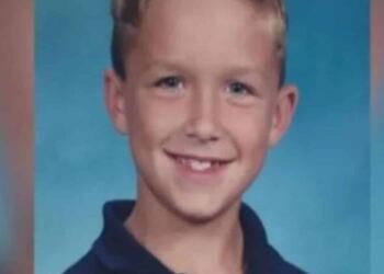 Μετά από ένα σοβαρό τροχαίο ο Γιος συνήλθε μετά από κώμα και δεν γνώριζε ότι ο πατέρας του είχε πεθάνει. Όταν η μητέρα του προσπάθησε να του το πει η απάντησή του την ξάφνιασε