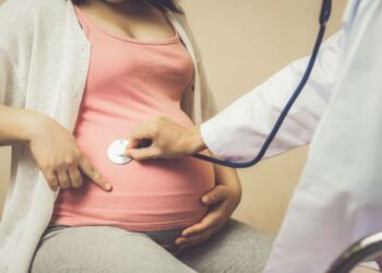 Κατάφερε να μείνει έγκυος μετά από 8 χρόνια – Αυτό που είδε ο γιατρός στο πρώτο υπερηχογράφημα την έκανε να “παγώσει”