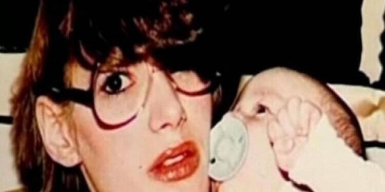 7 χρόνια αργότερα …. Μητέρα έδωσε τον γιο της για υιοθεσία για να ζήσει μια καλύτερη ζωή – 7 χρόνια αργότερα ανακαλύπτει την σοκαριστική αλήθεια