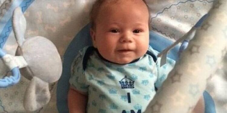 Νόμιζαν Ότι Το Μωράκι Τους Ήταν Απλά Χαριτωμένο Βγάζοντας Τη Γλώσσα Του. Τελικά δεν ήταν ΦΥΣΙΟΛΟΓΙΚΟ