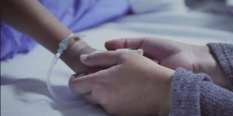 Μια μάνα νόμιζε ότι έχασε για πάντα τον γιο της – Μέχρι που βρήκε ένα χαρτάκι στο παντελόνι του