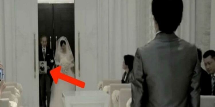 Η μητέρα της πέθανε 2 μήνες πριν παντρευτεί – Αυτό που συνέβη στον γάμο είναι ανατριχιαστικό