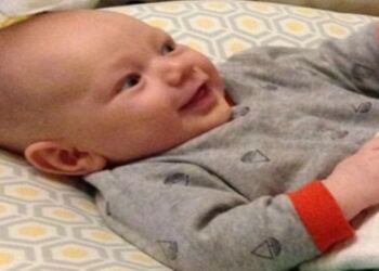 Η babysitter έβαλε το μωρό τους για ύπνο – 2 ώρες μετά κάλεσε τους γονείς του κλαίγοντας