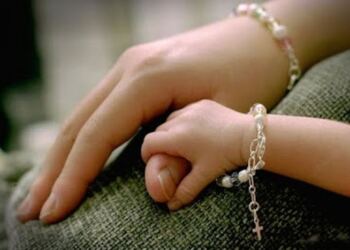 Ευλογία να είσαι νονός – Δείτε