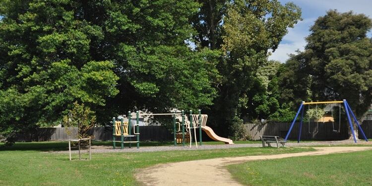 Aφησε το μωρό της σε ένα πάρκο με ένα σημείωμα και έφυγε… 4 χρόνια μετά…