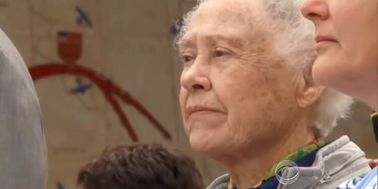 Πριν 67 χρόνια παντρεύτηκε αλλά 6 βδομάδες μετά τον γάμο ο άντρας της εξαφανίστηκε – Σήμερα