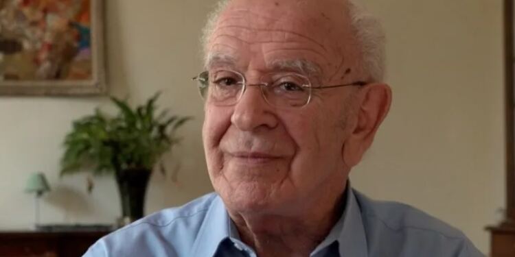 Ο διάσημος παιδίατρος Αλντό Ναουρί προειδοποιεί: