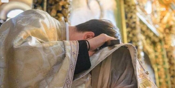 Απίστευτο σκηνικό στα Γιάννενα! Ιερέας εξομολόγησε μια νεαρή μητέρα! Δεν φαντάζεστε όμως αυτό που ακολούθησε!