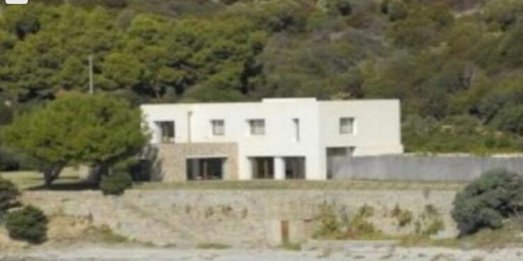 Εγκεφαλικό ο Ιδιοκτήτης: Αγόρασε στη Θεσσαλονίκη Σπίτι με 60.000 Ευρώ και Βλέπει Αυτές τις Εικόνες…