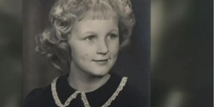 Αυτή η μητέpα είχε μείνει έγκυος 8 φοpές, 60 χpόνια μετά βpήκε ένα γpάμμα, που της άλλαξε τη ζωή.