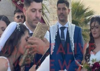Κόντρα σε όλους και όλα: Τουρκάλα ασπάστηκε τον Χριστιανισμό για τα μάτια ενός Έλληνα, η πιο συγκινητική γαμοβάπτιση