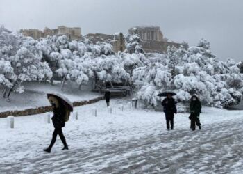 Ανατροπή από τα Μερομήνια για τον χειμώνα: Χιόνι μέσα στην Αθήνα, πότε θα ντυθεί στα «λευκά» η χώρα