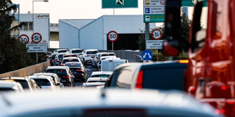 Κυριάκος Μητσοτάκης: Μειώνονται τα διόδια στην Αττική Οδό
