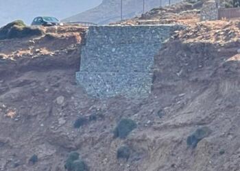 Τραγωδία στην Αμοργό: 56χρονη έπεσε από γκρεμό και σκοτώθηκε μπροστά στα μάτια της κόρης της