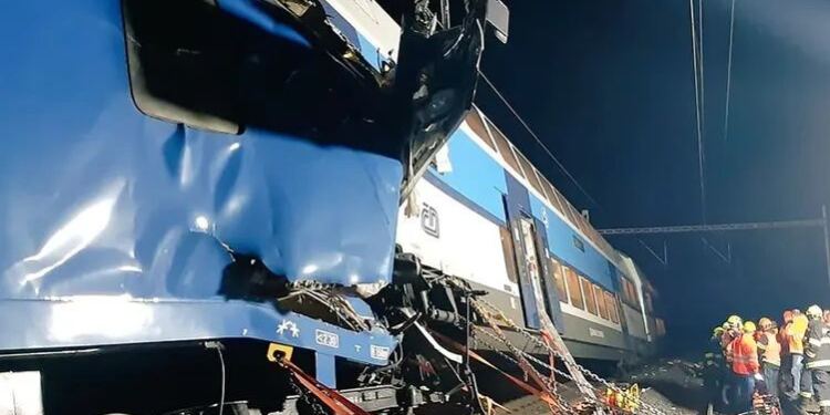 35 τραυματίες από σύγκρουση αμαξοστοιχιών – Υπό την επήρεια αλκοόλ ο οδηγός