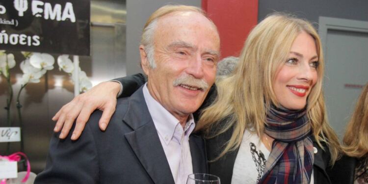 Σμαράγδα Καρύδη: Η πρώτη της ανάρτηση μετά τον θάνατο του πατέρα της (pic)