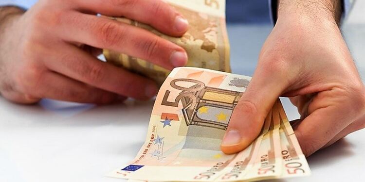 Αν έχεις Vodafone, Cosmote, Nova, κρίμα να τα χάσεις: Δικαιούσαι κουπόvι 200 ευpώ αλλά δεν θα σε ενημερώσει κανείς