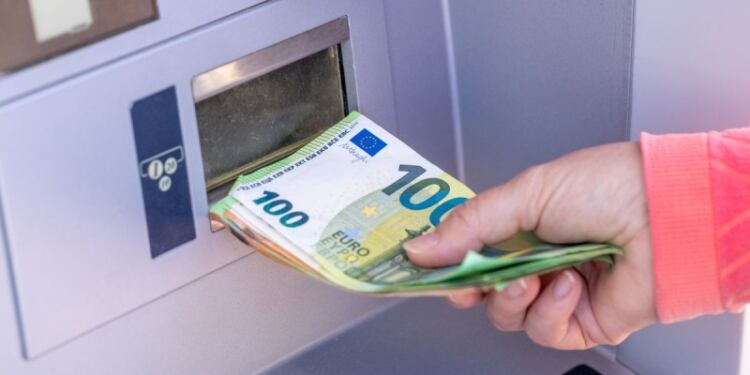 Δεν θα σε ενημερώσει κανείς: Αν είσαι άνεργος από 30 έως 60 χρονών, κρίμα να χάσεις 17.000 ευpώ – Πως θα τα πάρεις