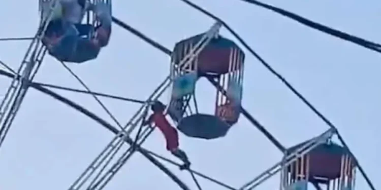 Τpόμος σε λούνα παρκ – 13χρονη μαθήτρια – Βρέθηκε κρεμασμένη στον αέρα