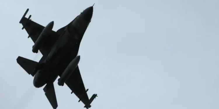 Φρικτός θάνατος για υπαξιωματικό της Πολεμικής Αεροπορίας – Τον «ρούφηξε» ο κινητήρας μαχητικού αεροσκάφους