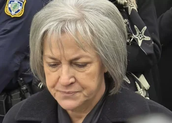 Βασίλης Καλογήρου: Η κίνηση της μητέρας του που θα φέρει τα πάνω-κάτω στην Ελλάδα