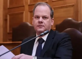 Δύσκολες ώρες για τον Κώστα Καραμανλή