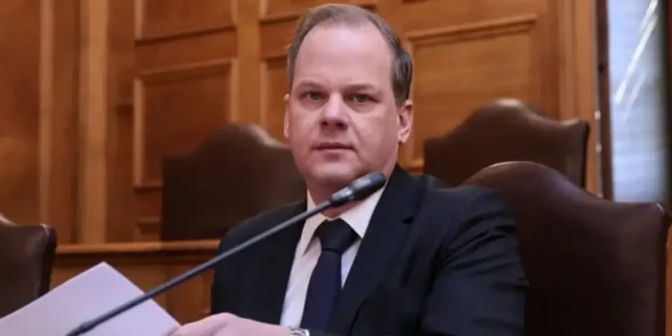 Δύσκολες ώρες για τον Κώστα Καραμανλή